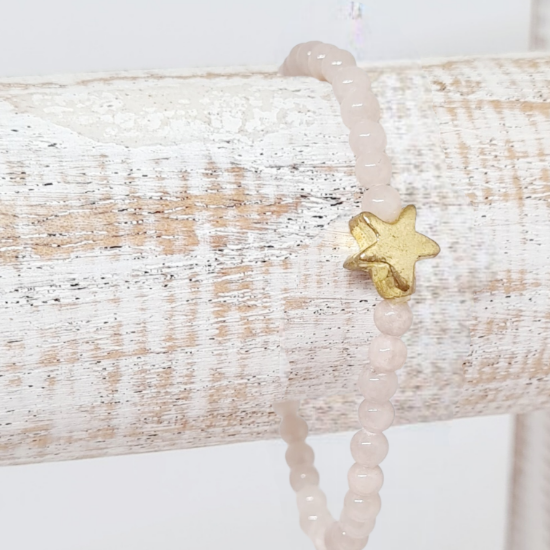 Afbeeldingen van Armbandje Nude licht rosé met gouden sterretje