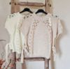 Afbeeldingen van Trui/ poncho met striksluiting en korte mouwen - beige 