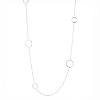 Afbeeldingen van lange ketting met verschillende  ringen zilver