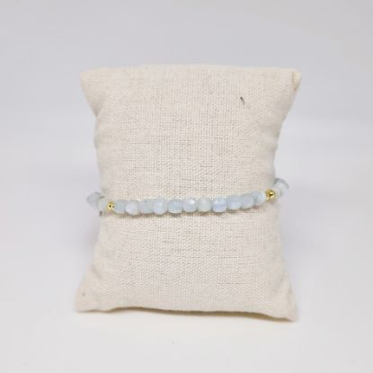 Afbeeldingen van Armband - licht goud mat blauw facet natuursteen kralen