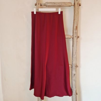 Afbeeldingen van Maxi rok Satijn rood