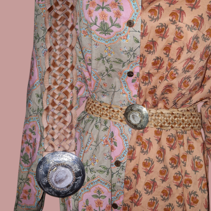 Afbeeldingen van Dunne riem van fijn leer met metalen gesp, gemêleerd steen 